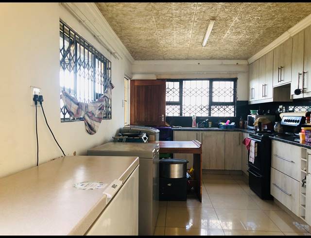 4 BEDROOM FREESTANDING FOR SALE IN MARBURG
